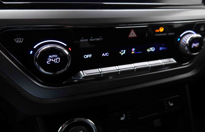 SSANGYONG_SSANGYONG_KORANDO_2551855_12.jpg SSANGYONG_SSANGYONG_KORANDO_2551855_12.jpg