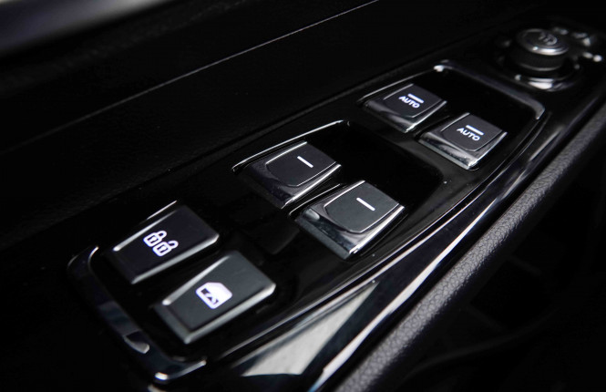 SSANGYONG_SSANGYONG_KORANDO_2551855_21.jpg SSANGYONG_SSANGYONG_KORANDO_2551855_21.jpg