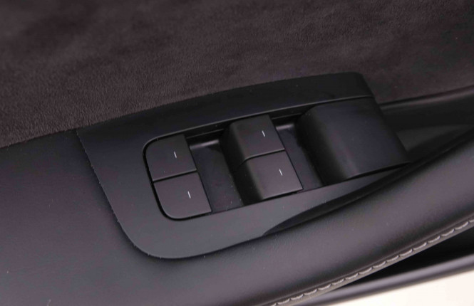 TESLA_TESLA_MODEL 3_2548117_19.jpg