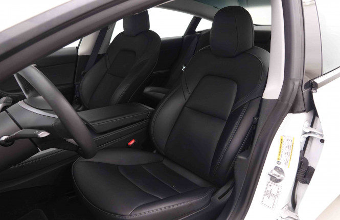 TESLA_TESLA_MODEL 3_2549436_7.jpg