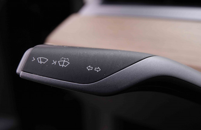 TESLA_TESLA_MODEL 3_2549876_15.jpg