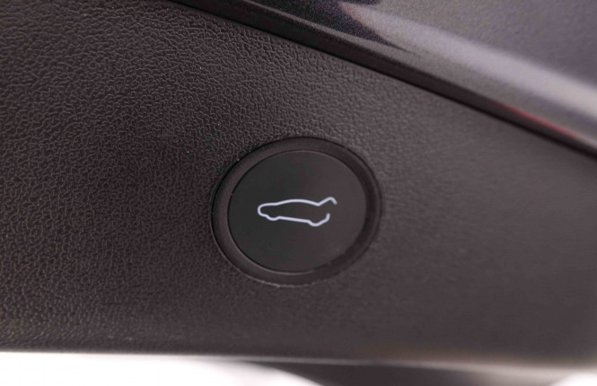 TESLA_TESLA_MODEL 3_2549876_6.jpg