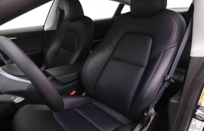 TESLA_TESLA_MODEL 3_2549876_7.jpg