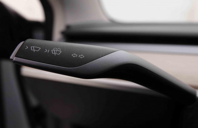 TESLA_TESLA_MODEL 3_2550931_45.jpg