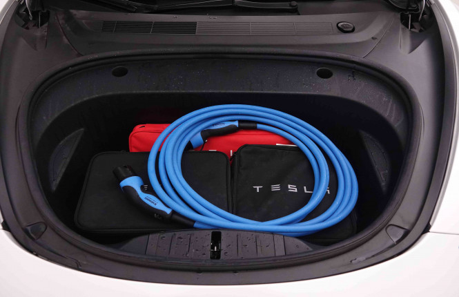 TESLA_TESLA_MODEL 3_2550931_51.jpg