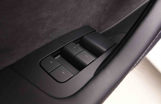 TESLA_TESLA_MODEL 3_2550931_73.jpg