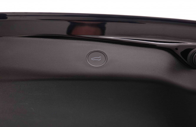 TESLA_TESLA_MODEL 3_2551096_6.jpg