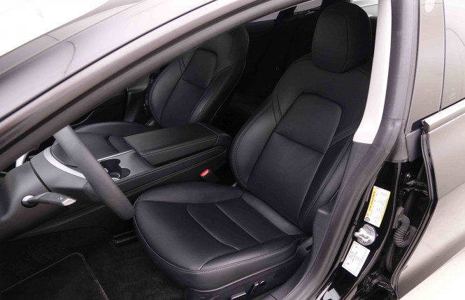 TESLA_TESLA_MODEL 3_2551096_7.jpg