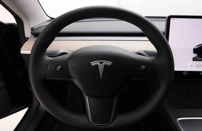 TESLA_TESLA_MODEL 3_2551096_9.jpg