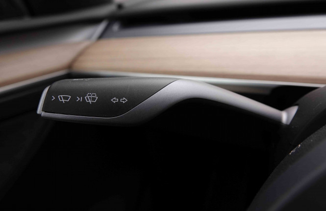 TESLA_TESLA_MODEL Y_2551010_14.jpg TESLA_TESLA_MODEL Y_2551010_14.jpg