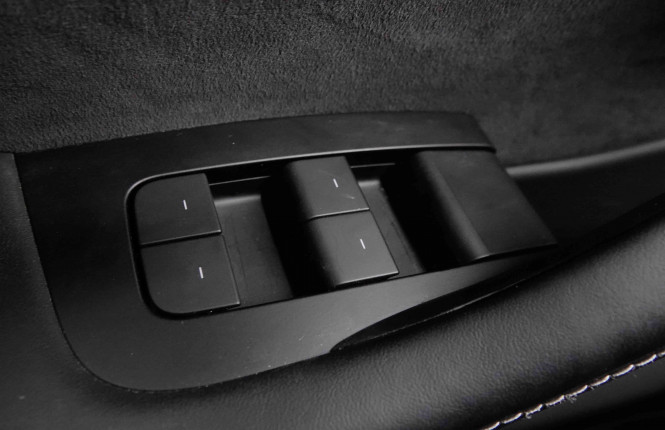 TESLA_TESLA_MODEL Y_2652601_18.jpg