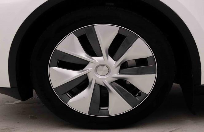 TESLA_TESLA_MODEL Y_2652601_19.jpg