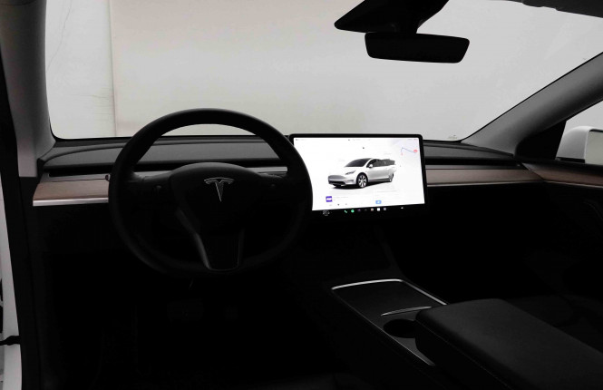 TESLA_TESLA_MODEL Y_2652601_8.jpg