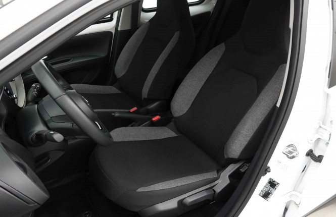 TOYOTA_TOYOTA_AYGO X_2654303_6.jpg TOYOTA_TOYOTA_AYGO X_2654303_6.jpg