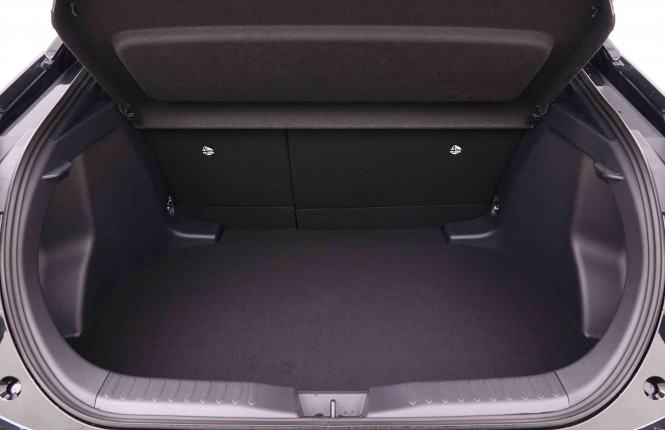 TOYOTA_TOYOTA_C_HR_2547869_32.jpg