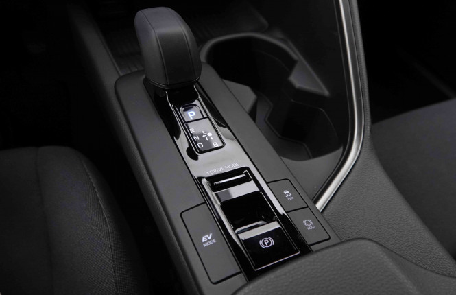 TOYOTA_TOYOTA_C_HR_2550783_12.jpg