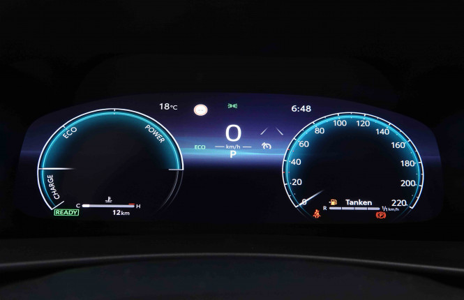TOYOTA_TOYOTA_C_HR_2550783_13.jpg