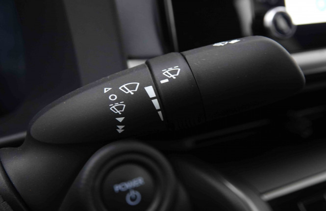 TOYOTA_TOYOTA_C_HR_2550783_15.jpg