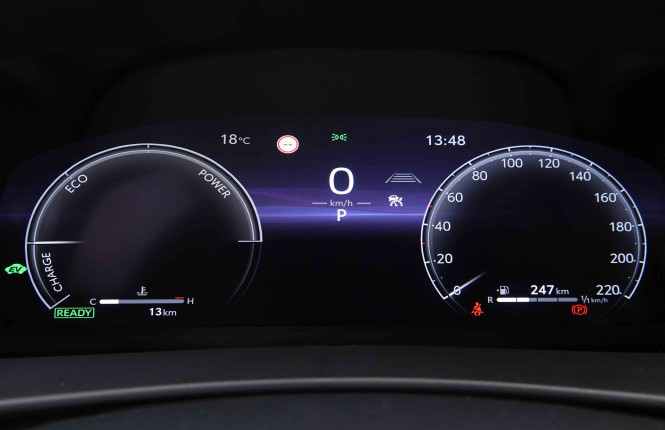 TOYOTA_TOYOTA_C_HR_2550787_13.jpg