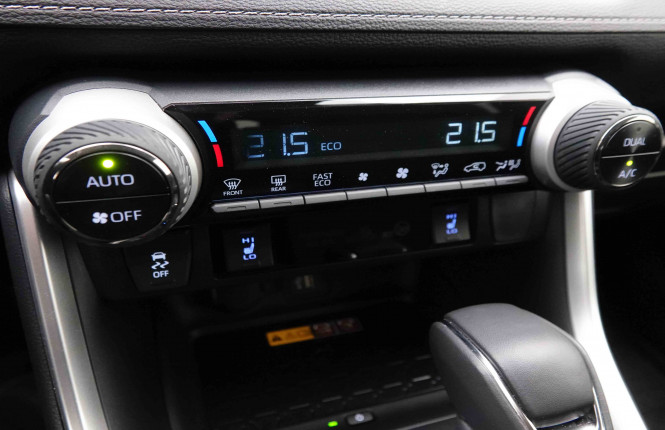 TOYOTA_TOYOTA_RAV4_2653015_14.jpg
