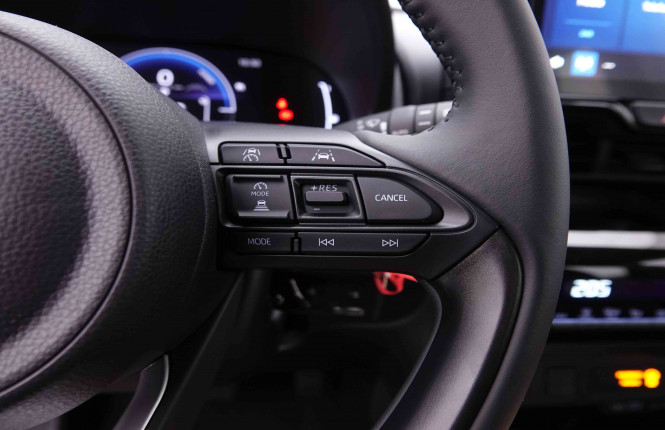 TOYOTA_TOYOTA_YARISCROSS_2547399_71.jpg