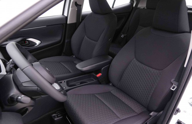 TOYOTA_TOYOTA_YARISCROSS_2547635_6.jpg