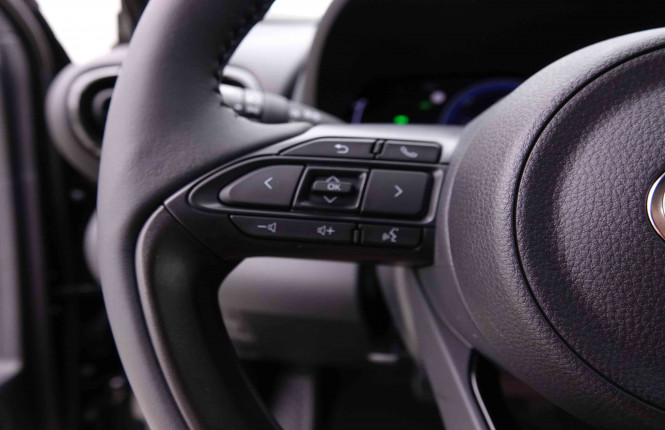 TOYOTA_TOYOTA_YARISCROSS_2549050_15.jpg