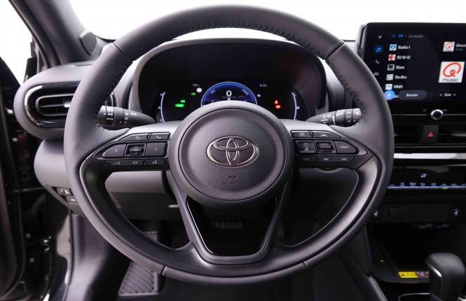 TOYOTA_TOYOTA_YARISCROSS_2549050_8.jpg