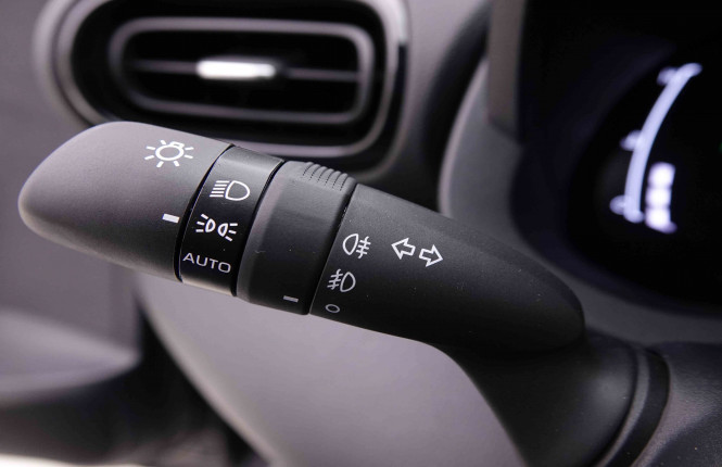 TOYOTA_TOYOTA_YARISCROSS_2549814_14.jpg TOYOTA_TOYOTA_YARISCROSS_2549814_14.jpg