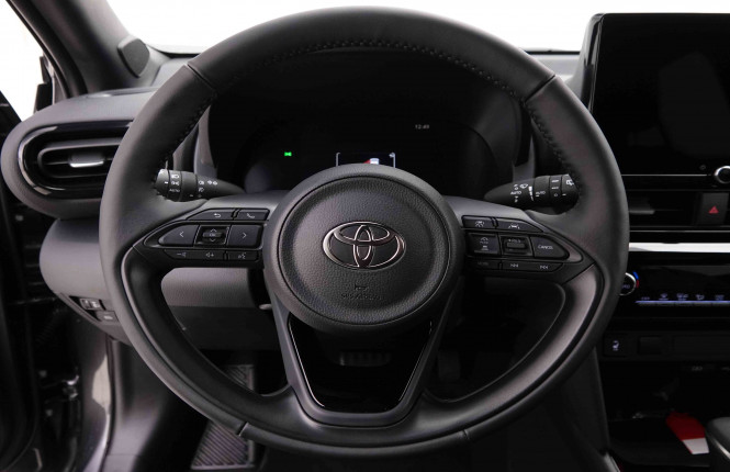 TOYOTA_TOYOTA_YARISCROSS_2550259_8.jpg