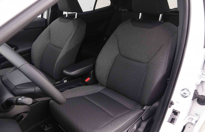 TOYOTA_TOYOTA_YARISCROSS_2550691_6.jpg