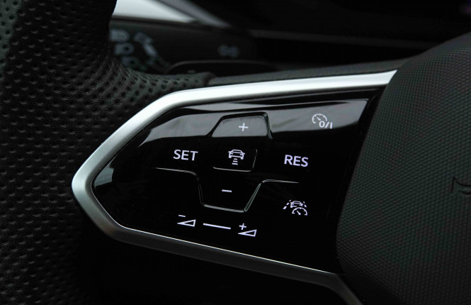 VOLKSWAGEN_VOLKSWAGEN_ARTEON_2654933_18.jpg VOLKSWAGEN_VOLKSWAGEN_ARTEON_2654933_18.jpg