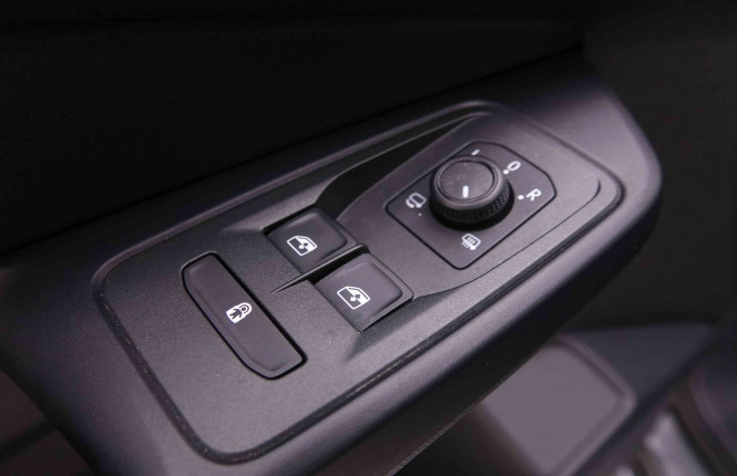 VOLKSWAGEN_VOLKSWAGEN_CADDY_2548870_26.jpg