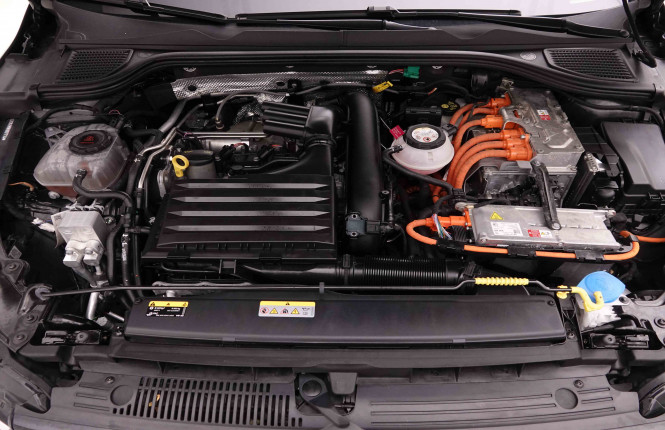 VOLKSWAGEN_VOLKSWAGEN_GOLF GTE_2551052_24.jpg VOLKSWAGEN_VOLKSWAGEN_GOLF GTE_2551052_24.jpg