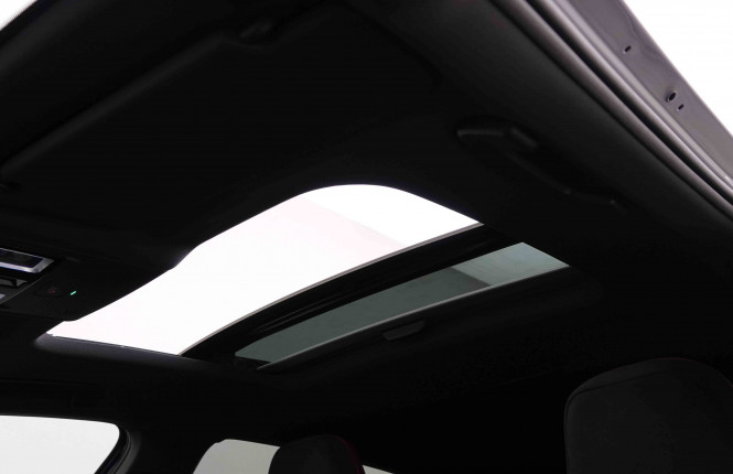 VOLKSWAGEN_VOLKSWAGEN_GOLF GTI_2547499_10.jpg