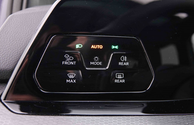 VOLKSWAGEN_VOLKSWAGEN_GOLF GTI_2547499_13.jpg