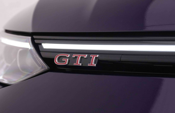 VOLKSWAGEN_VOLKSWAGEN_GOLF GTI_2547499_7.jpg