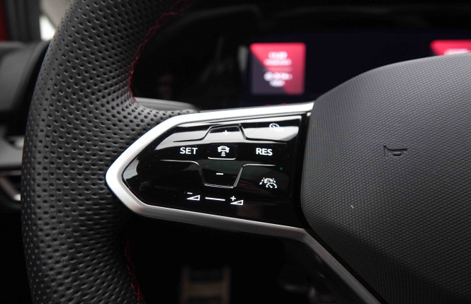 VOLKSWAGEN_VOLKSWAGEN_GOLF GTI_2549356_22.jpg VOLKSWAGEN_VOLKSWAGEN_GOLF GTI_2549356_22.jpg