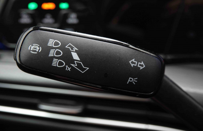 VOLKSWAGEN_VOLKSWAGEN_GOLF GTI_2549455_20.jpg