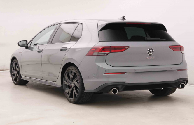 VOLKSWAGEN_VOLKSWAGEN_GOLF GTI_2549694_31.jpg