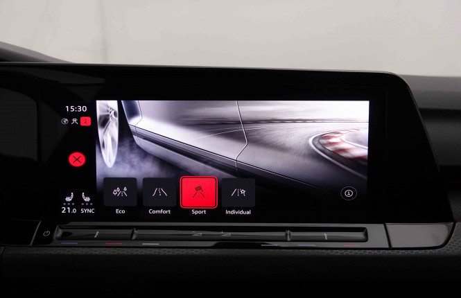 VOLKSWAGEN_VOLKSWAGEN_GOLF GTI_2549695_16.jpg