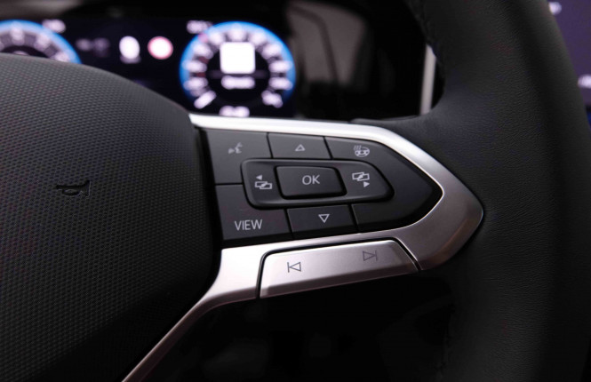 VOLKSWAGEN_VOLKSWAGEN_GOLF_2549115_19.jpg