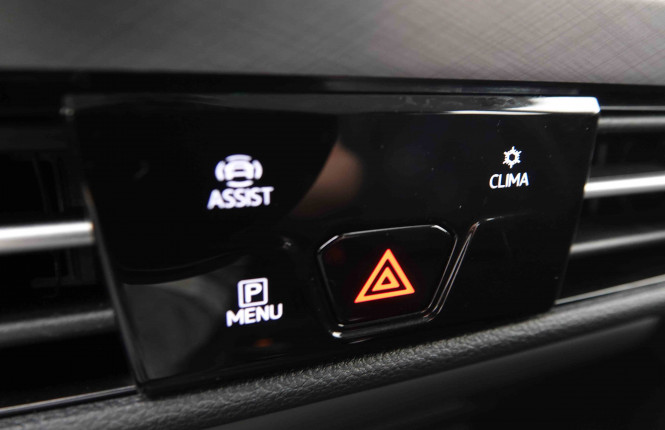 VOLKSWAGEN_VOLKSWAGEN_GOLF_2549886_16.jpg