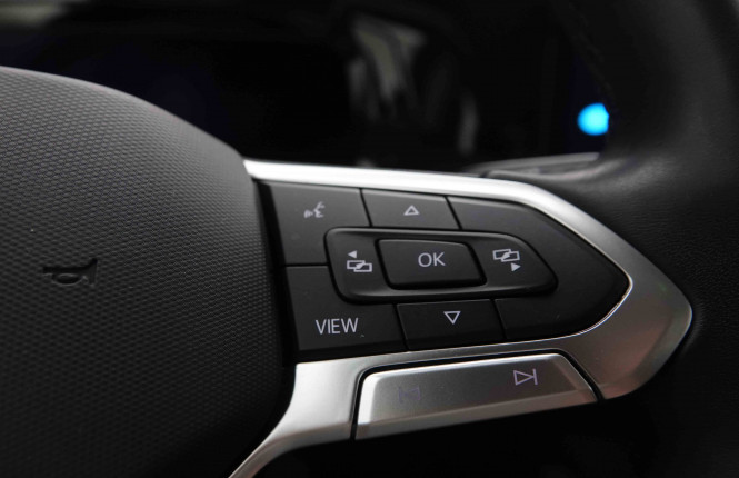 VOLKSWAGEN_VOLKSWAGEN_GOLF_2549887_21.jpg