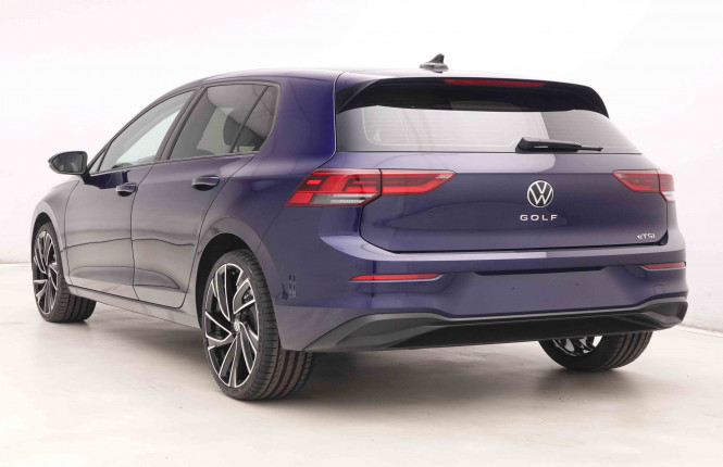 VOLKSWAGEN_VOLKSWAGEN_GOLF_2549887_29.jpg