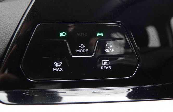 VOLKSWAGEN_VOLKSWAGEN_GOLF_2549887_9.jpg