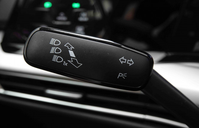VOLKSWAGEN_VOLKSWAGEN_GOLF_2549890_18.jpg