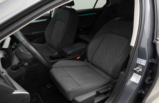 VOLKSWAGEN_VOLKSWAGEN_GOLF_2653842_6.jpg VOLKSWAGEN_VOLKSWAGEN_GOLF_2653842_6.jpg