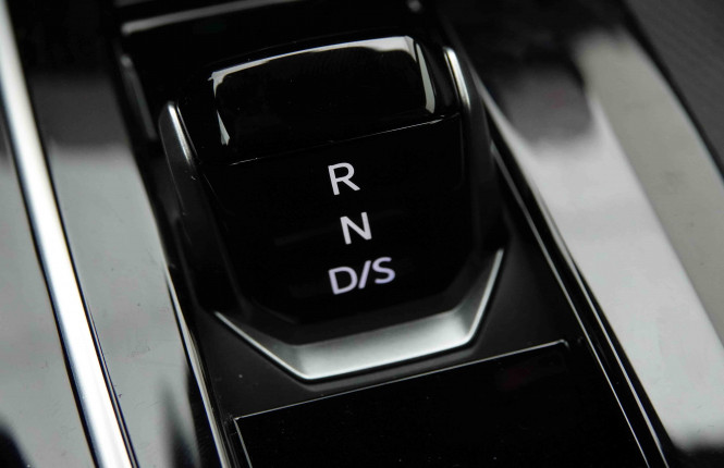 VOLKSWAGEN_VOLKSWAGEN_GOLF_2654720_14.jpg