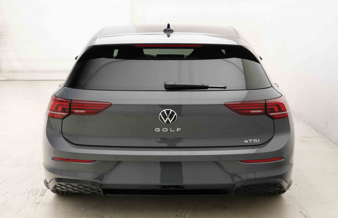 VOLKSWAGEN_VOLKSWAGEN_GOLF_2654720_30.jpg